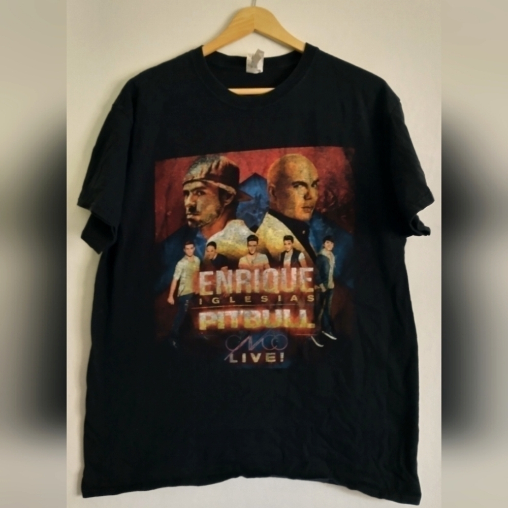 Enrique Iglesias and Pitbull Spanish Music Tour T Shirt Size Large